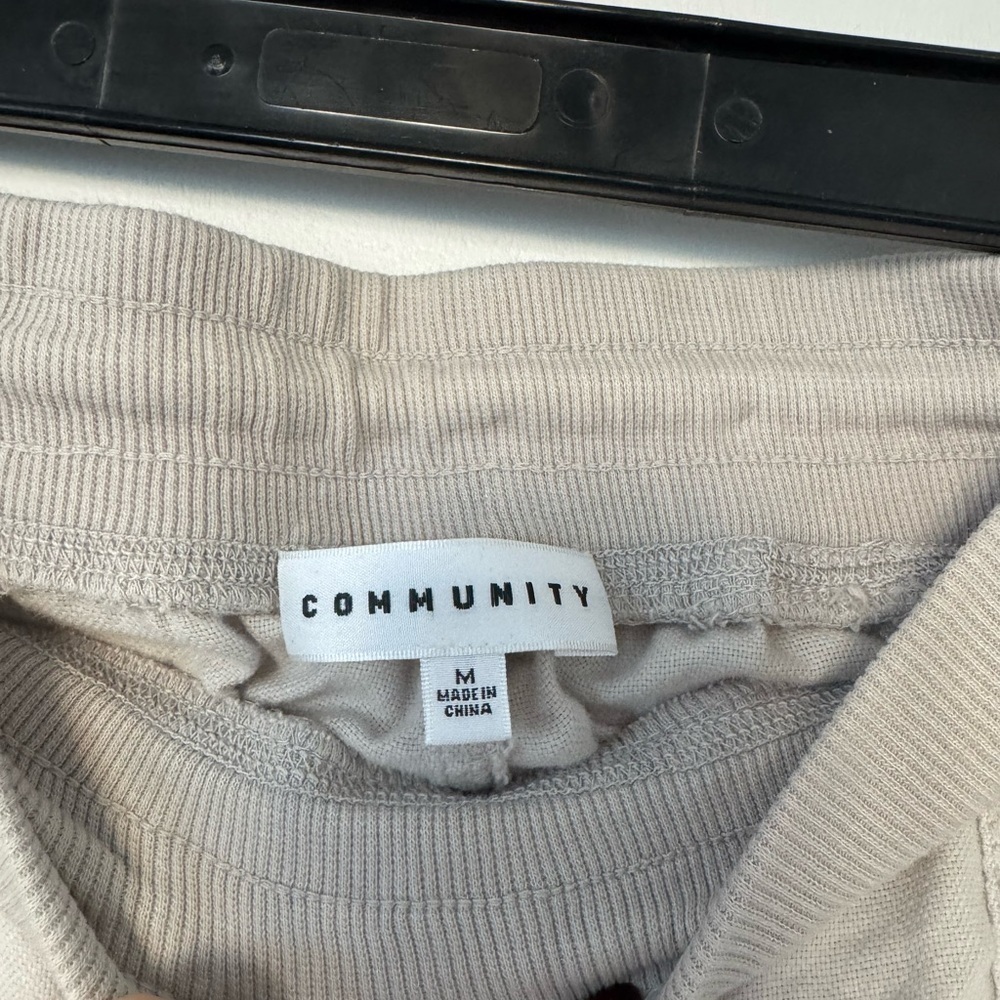 Aritzia Community Cargo Jogger Pant - Picture 2 of 4